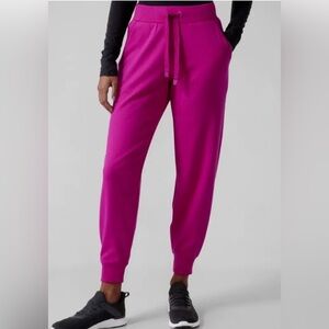 Athleta Triumph Jogger Electric Fuschia